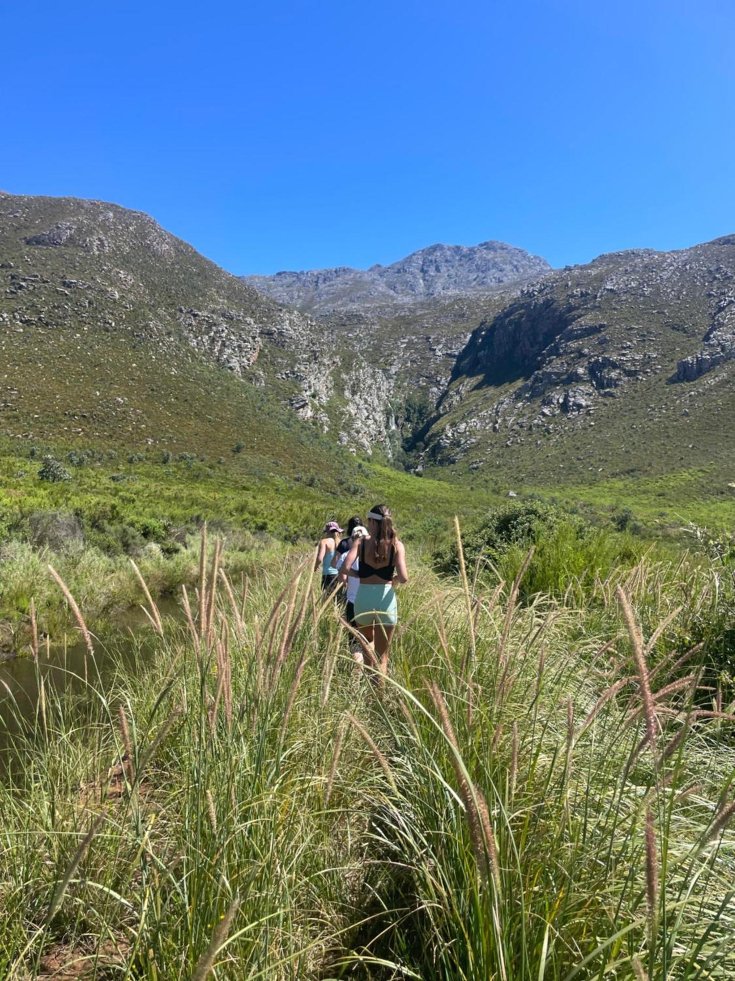 אאודטסהורן Swartberg Private Game Lodge מראה חיצוני תמונה