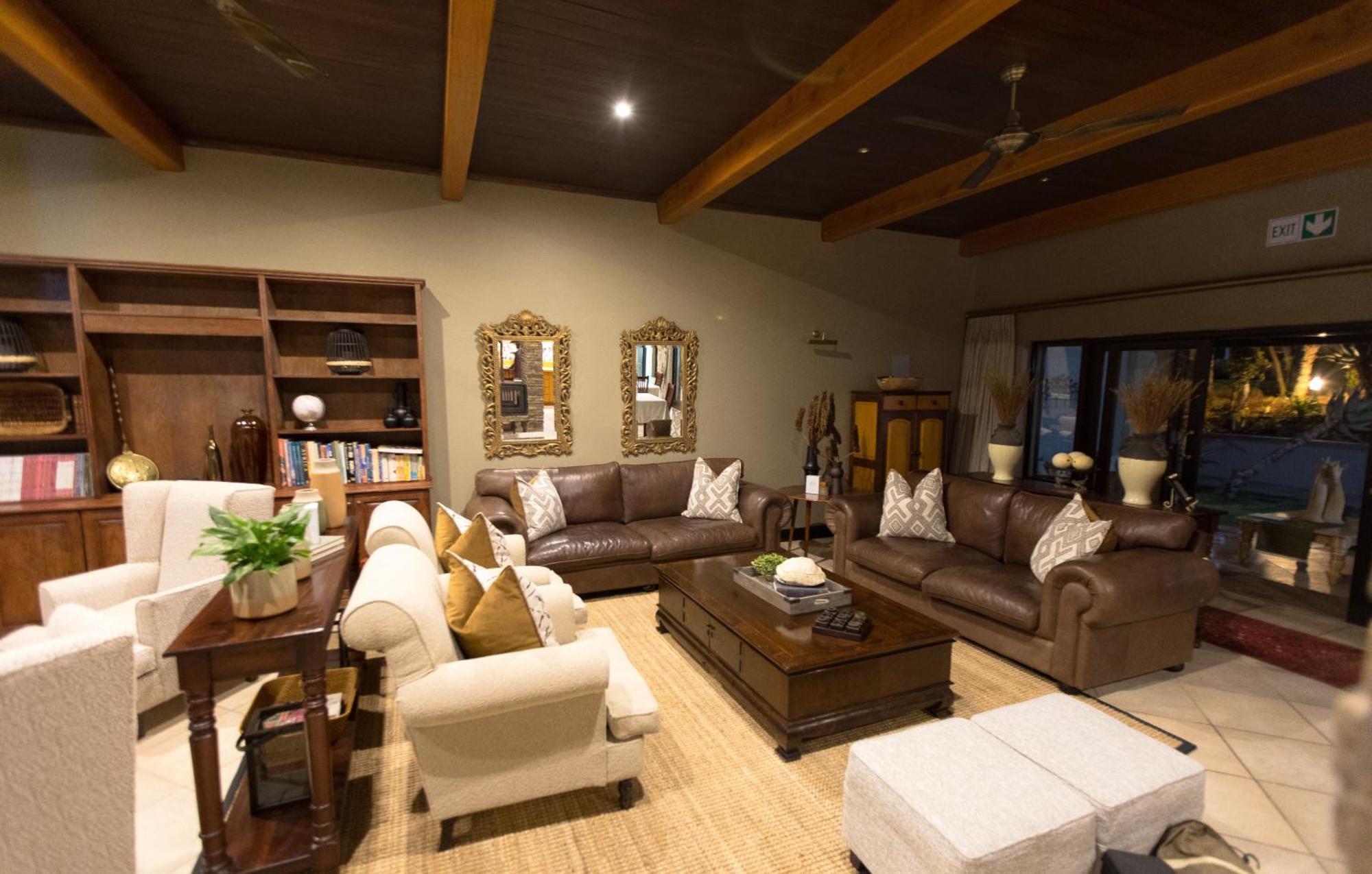 אאודטסהורן Swartberg Private Game Lodge מראה חיצוני תמונה