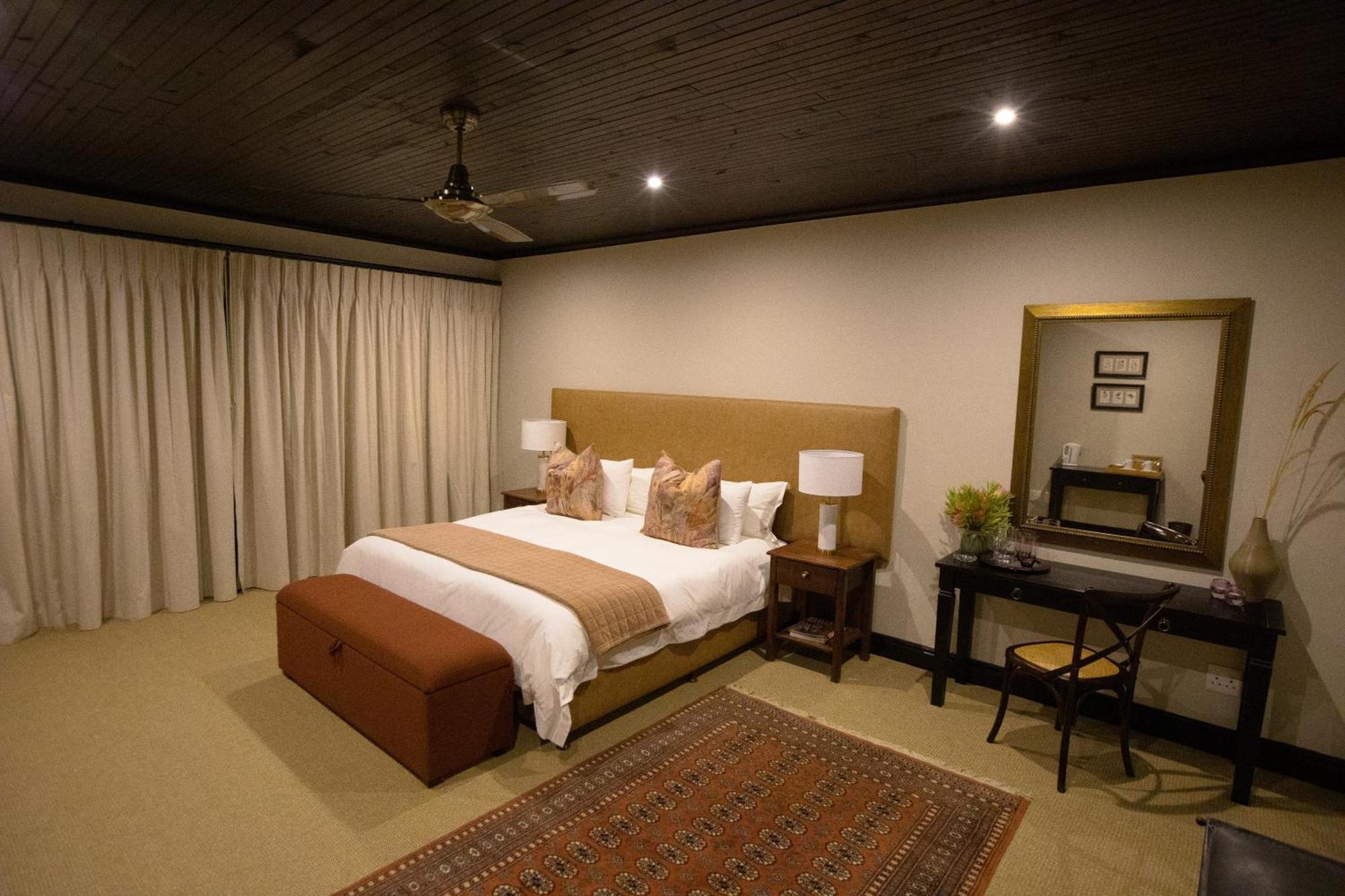 אאודטסהורן Swartberg Private Game Lodge מראה חיצוני תמונה