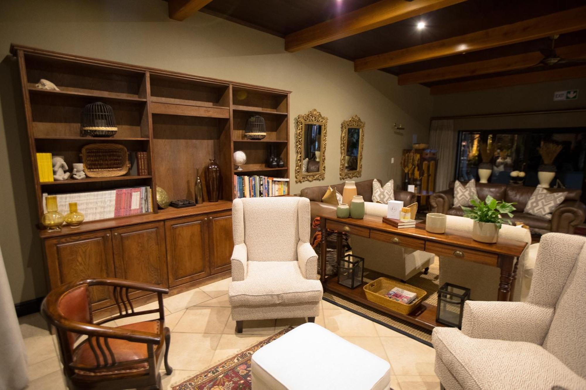 אאודטסהורן Swartberg Private Game Lodge מראה חיצוני תמונה